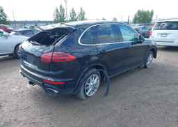 2015 PORSCHE CAYENNE