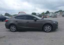2015 MAZDA MAZDA3