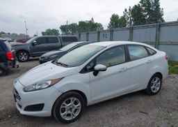 2015 FORD FIESTA SE