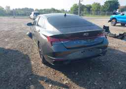 2023 HYUNDAI ELANTRA PREFERRED IVT WITH TECH PACKAGE