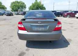 2002 TOYOTA CAMRY LE V6