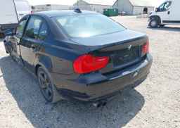 2010 BMW 323I