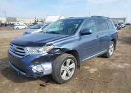 2012 TOYOTA HIGHLANDER SE