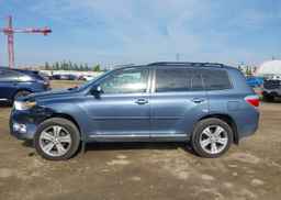2012 TOYOTA HIGHLANDER SE