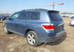 2012 TOYOTA HIGHLANDER SE