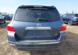 2012 TOYOTA HIGHLANDER SE