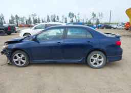 2013 TOYOTA COROLLA S