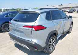 2024 TOYOTA COROLLA CROSS LE