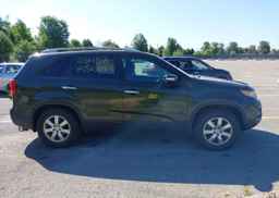 2011 KIA SORENTO LX