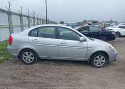 2010 HYUNDAI ACCENT GLS