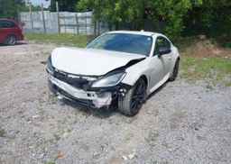 2024 TOYOTA GR86 PREMIUM