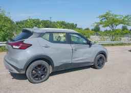 2022 NISSAN KICKS