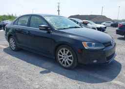 2013 VOLKSWAGEN JETTA SEL