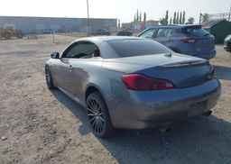 2015 INFINITI Q60 PREMIER EDITION