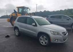 2010 VOLKSWAGEN TIGUAN SE