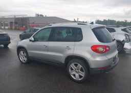 2010 VOLKSWAGEN TIGUAN SE