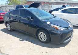 2019 TOYOTA PRIUS