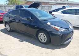 2019 TOYOTA PRIUS