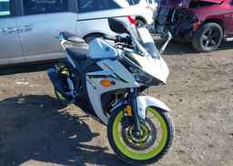 2018 YAMAHA YZFR3 A