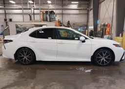 2023 TOYOTA CAMRY XLE