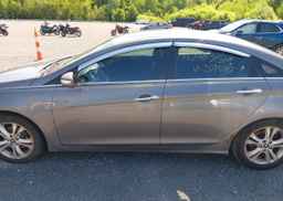 2011 HYUNDAI SONATA SE