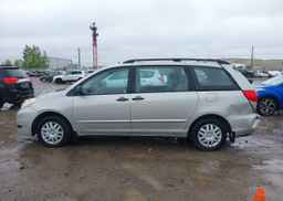 2006 TOYOTA SIENNA CE