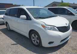 2016 TOYOTA SIENNA LE 8 PASSENGER