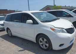 2016 TOYOTA SIENNA LE 8 PASSENGER