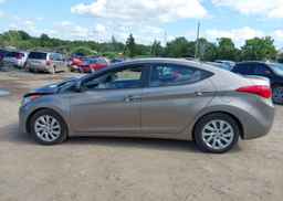 2013 HYUNDAI ELANTRA GL
