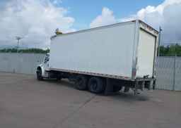 2016 FREIGHTLINER M2106