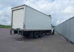 2016 FREIGHTLINER M2106