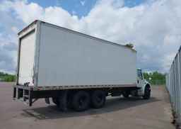 2016 FREIGHTLINER M2106