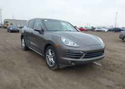 2014 PORSCHE CAYENNE PLATINUM EDITION