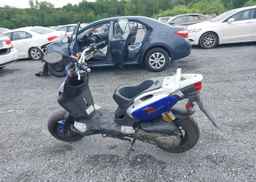 2010 GENUINE SCOOTER CO. ROUGHHOUSE 50