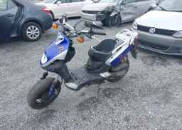 2010 GENUINE SCOOTER CO. ROUGHHOUSE 50
