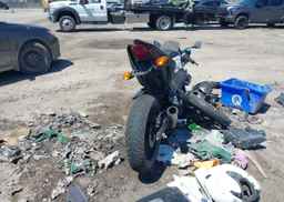 2015 YAMAHA YZFR3