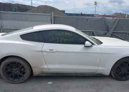2017 FORD MUSTANG V6