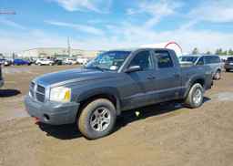 2005 DODGE DAKOTA ST