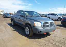 2005 DODGE DAKOTA ST