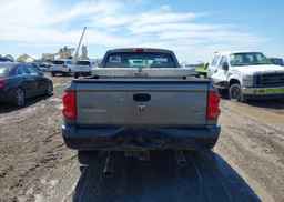 2005 DODGE DAKOTA ST