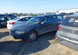 2005 VOLVO XC70
