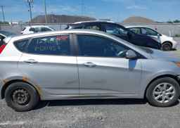 2012 HYUNDAI ACCENT GLS