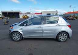 2013 TOYOTA YARIS