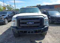 2015 FORD F-350 CHASSIS XL