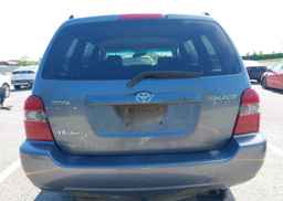 2005 TOYOTA HIGHLANDER LIMITED