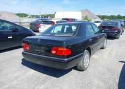 1996 MERCEDES-BENZ E 320