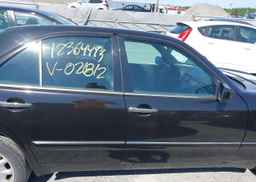 1996 MERCEDES-BENZ E 320
