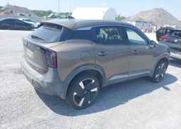 2025 NISSAN KICKS SR