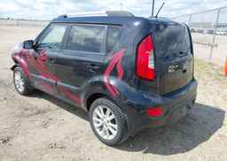 2013 KIA SOUL +