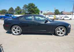 2013 DODGE CHARGER SXT